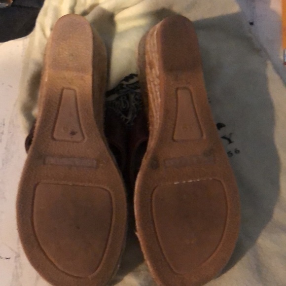 Burberry size 9 brown leather classic wedge heels - Picture 9 of 16